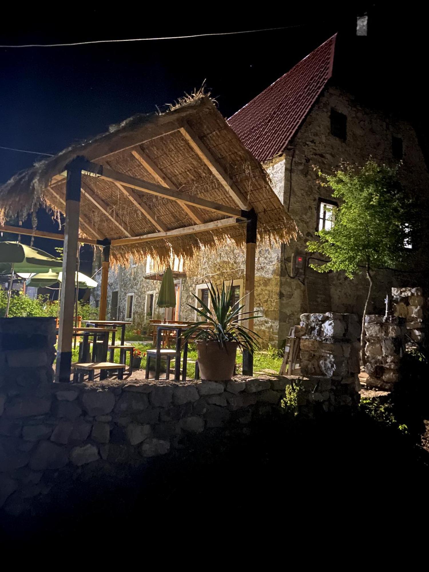 Guesthouse Kujtimi Theth Exterior photo